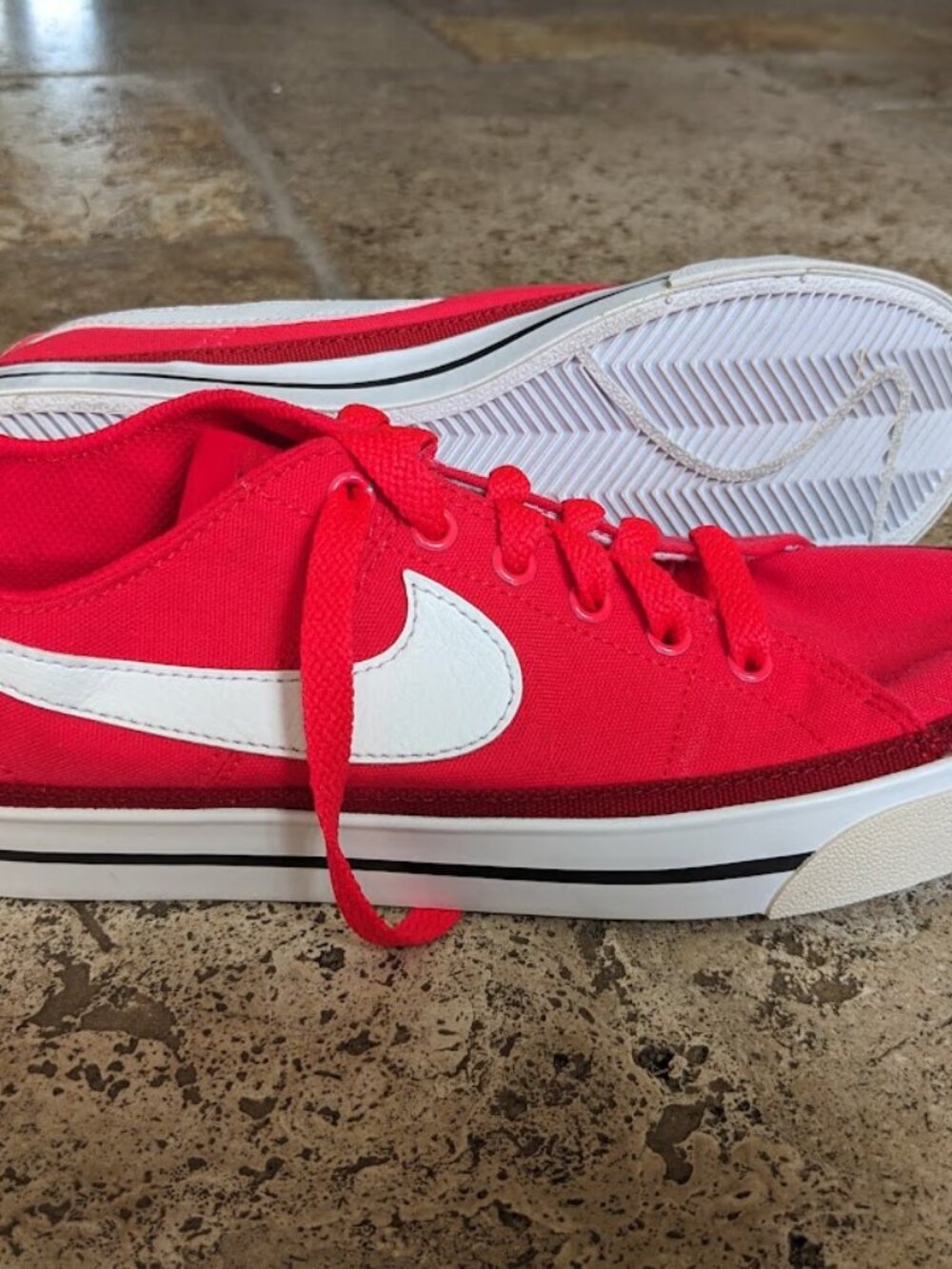 LIKE NEW NIKE WOMEN'S Court Legacy Canvas 'Red' SIZE 8 - Picture 3 of 6